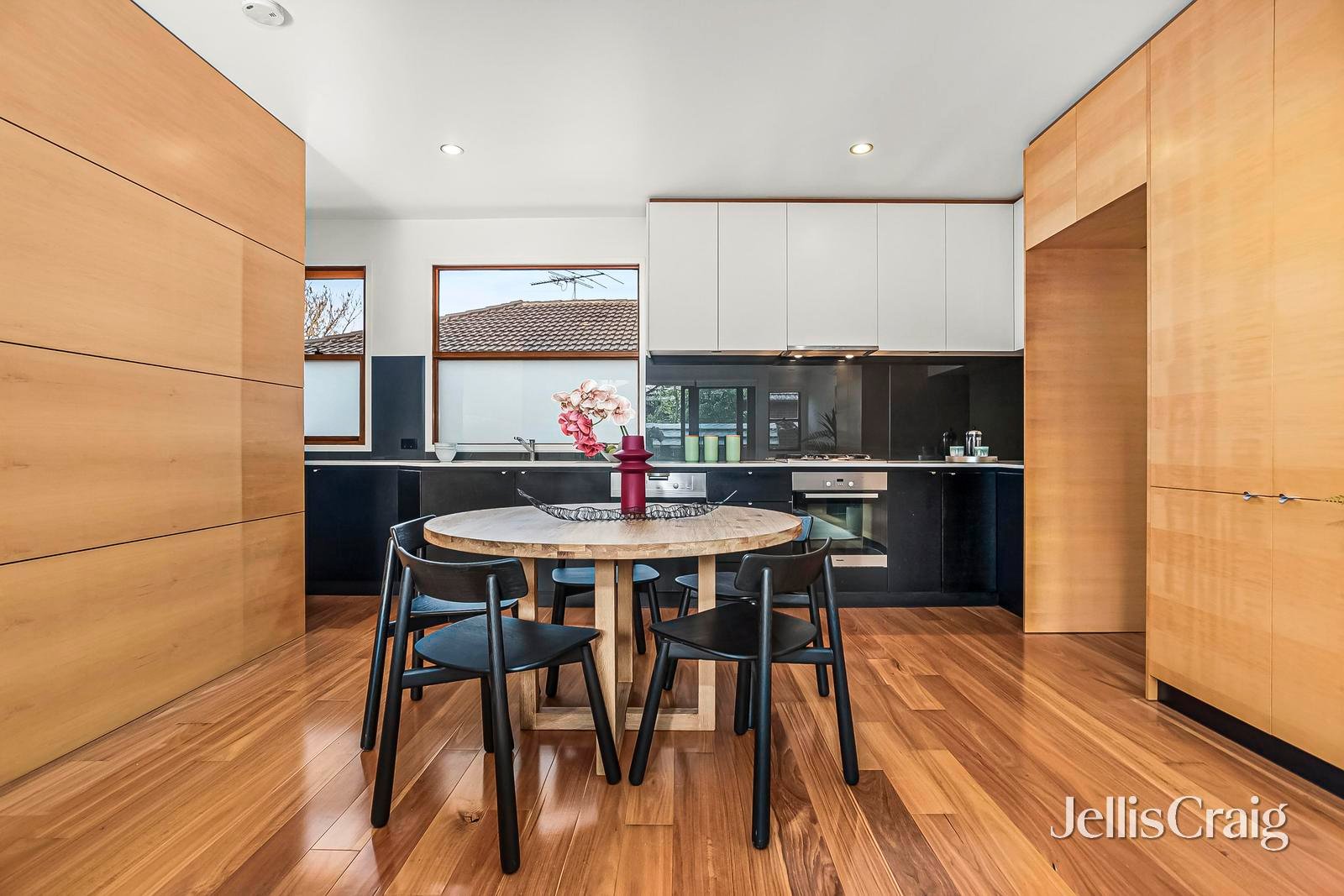 2/19 Ruskin Street, Elwood image 4