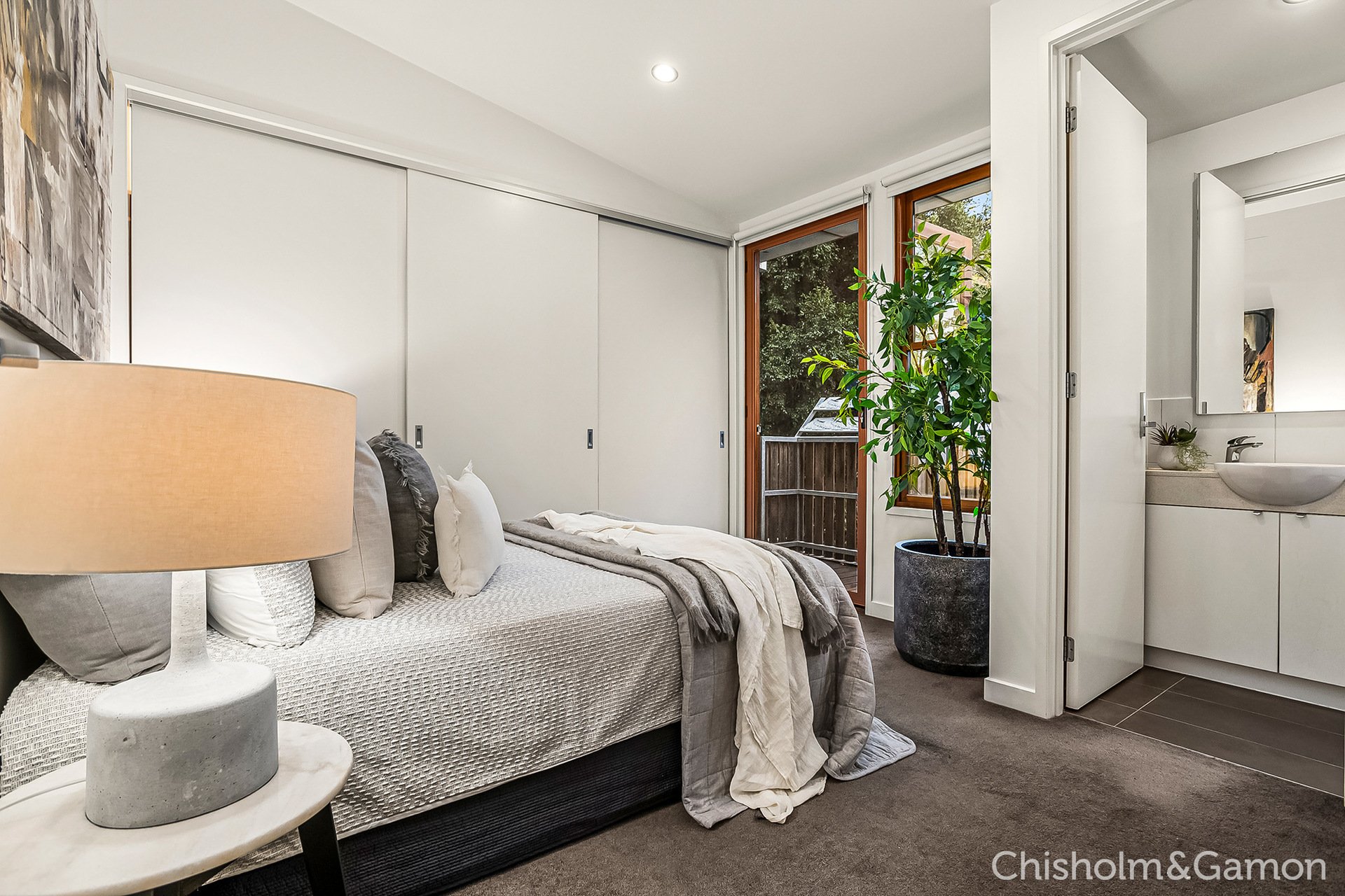2/19 Ruskin Street, Elwood image 6