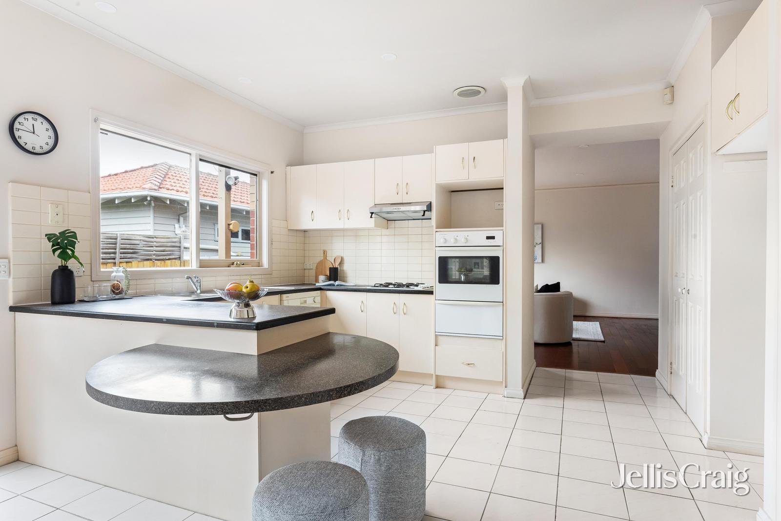 2/19 Stewart Street, Ormond image 4