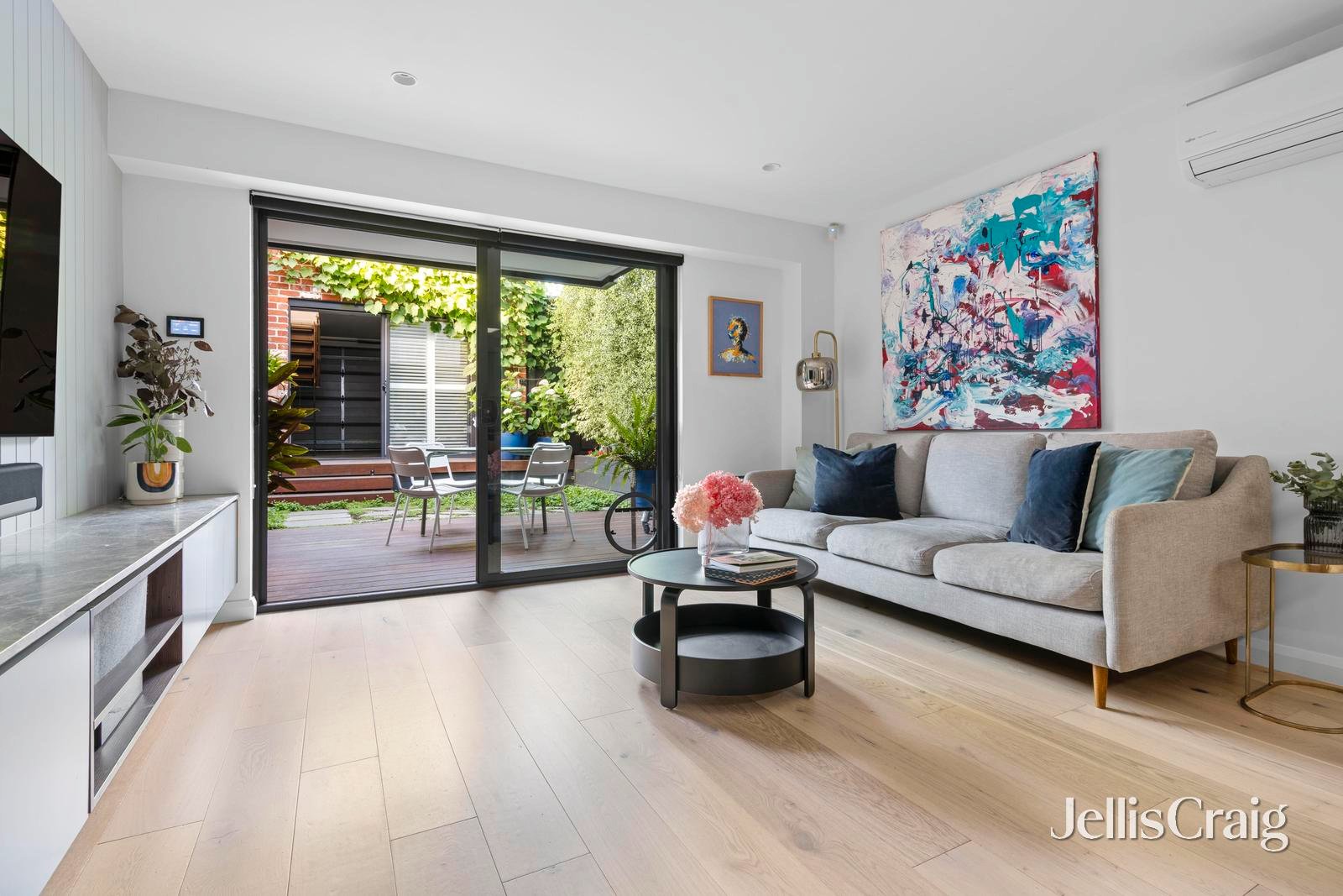 219 Victoria Street, Brunswick image 2