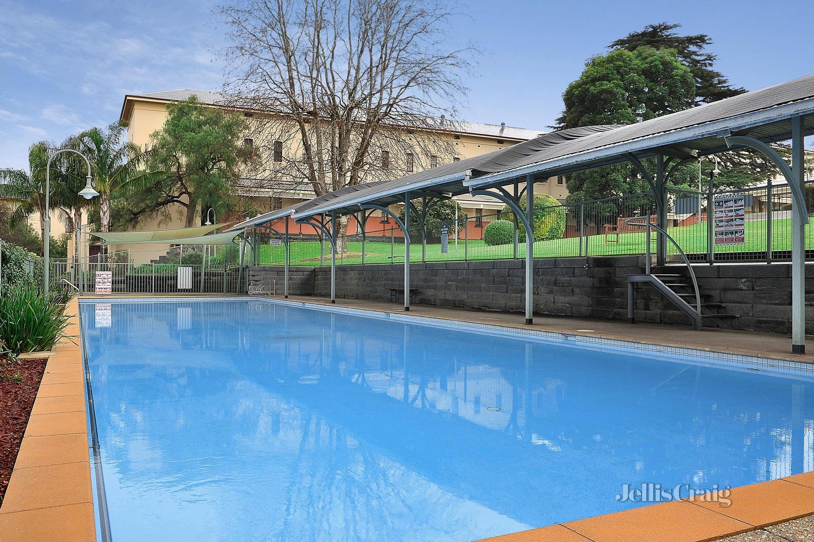 219 Wiltshire Drive, Kew image 9