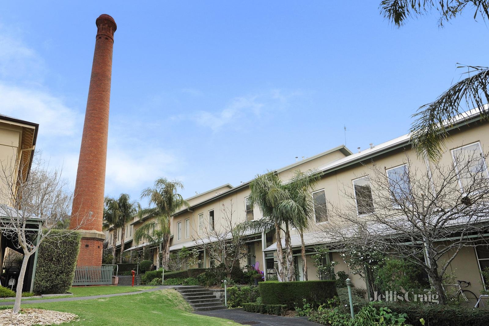 219 Wiltshire Drive, Kew image 10