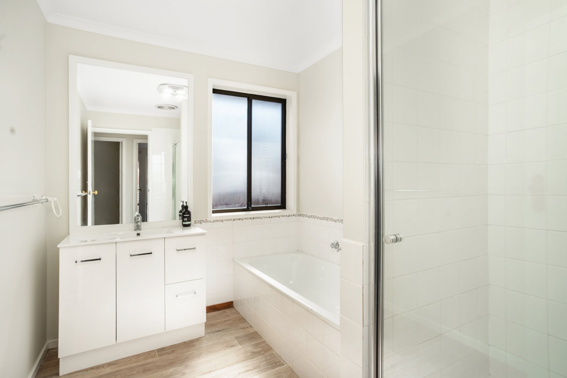 Property Gallery Thumbnail 8