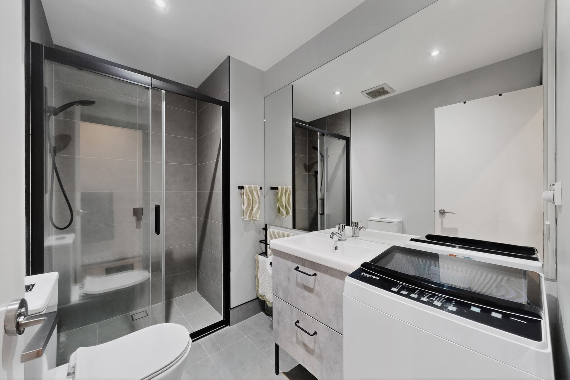 2/190 Mount Alexander Road, Travancore image 12