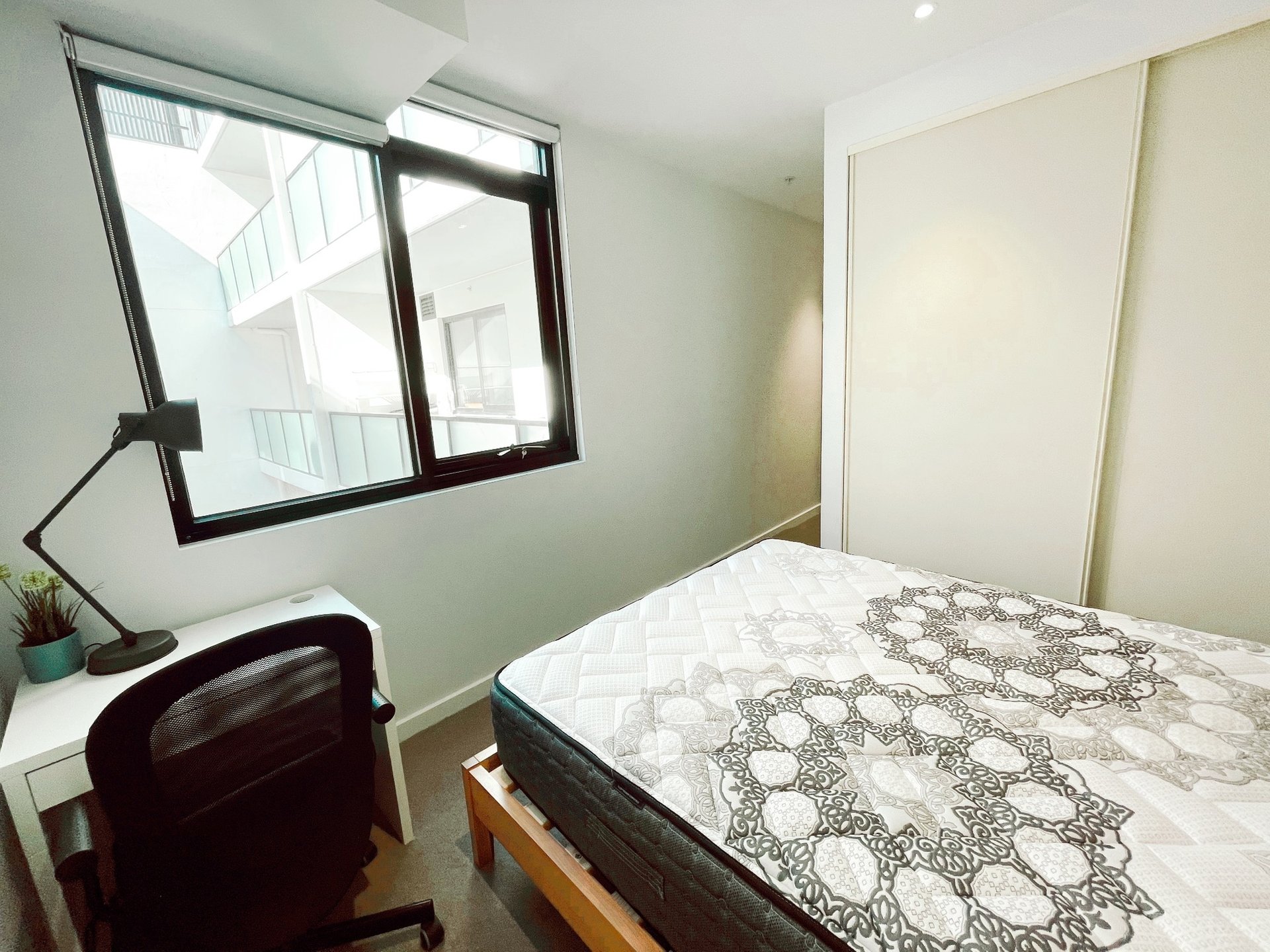 Property Gallery Thumbnail 8