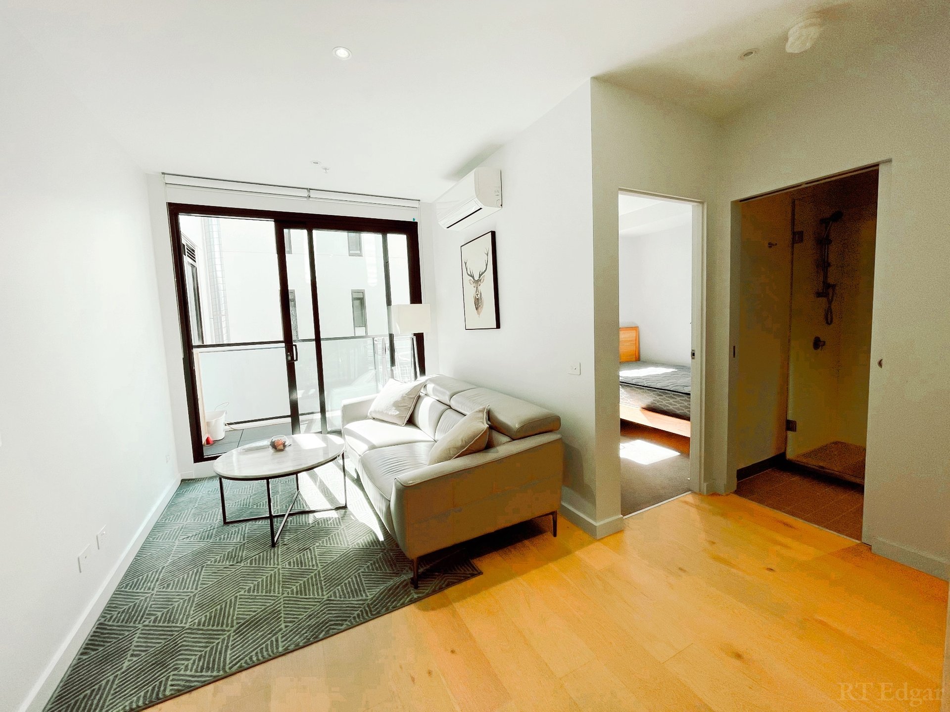 Property Gallery Thumbnail 9