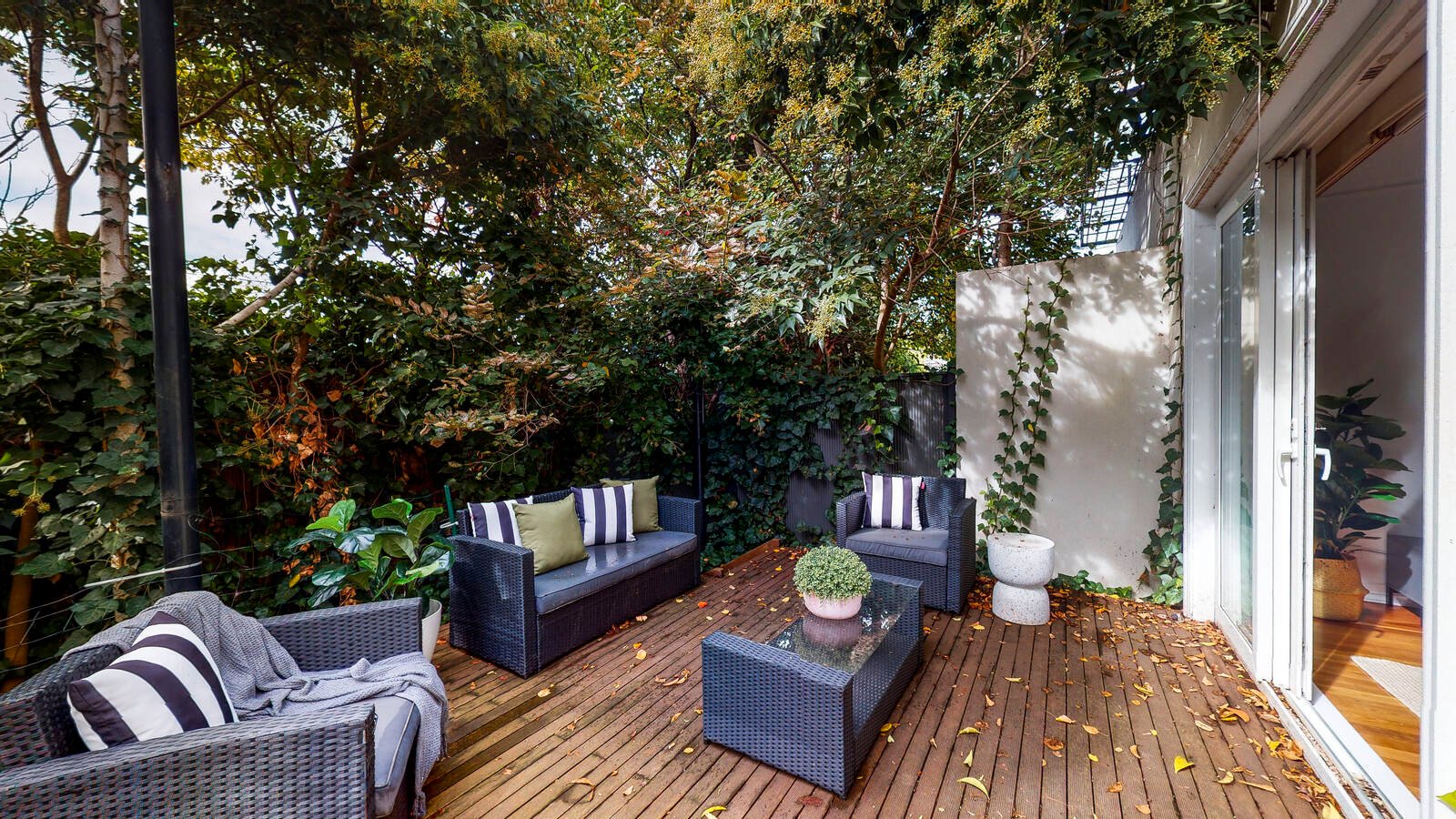 Property Gallery Thumbnail 9