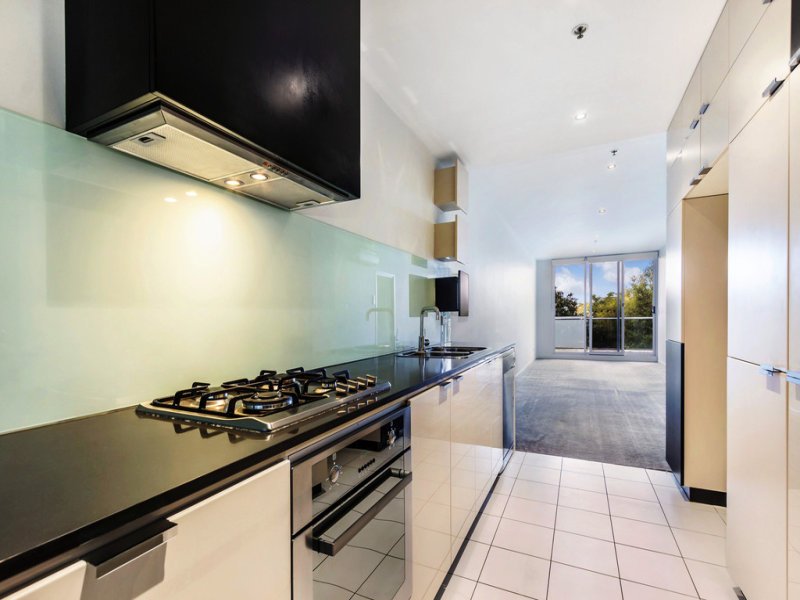 219/15-21 Harrow Street, Box Hill image 3