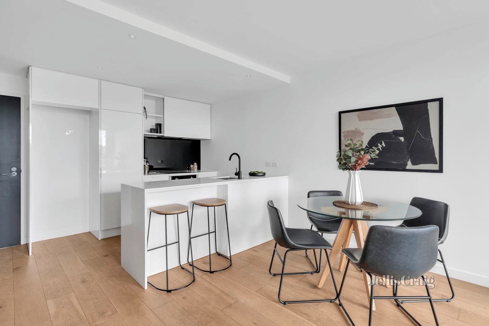 219/24 Barkly Street, Brunswick East image 2