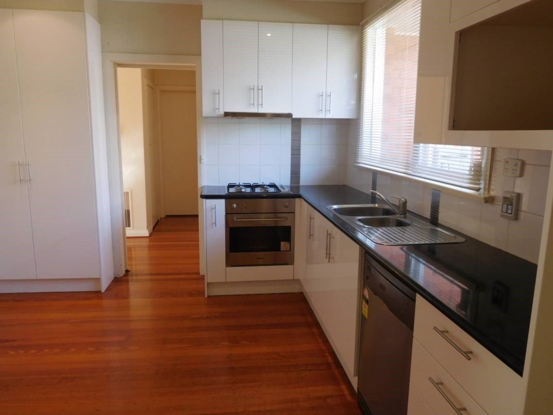 2/193 Grange Road, Glen Huntly image 2