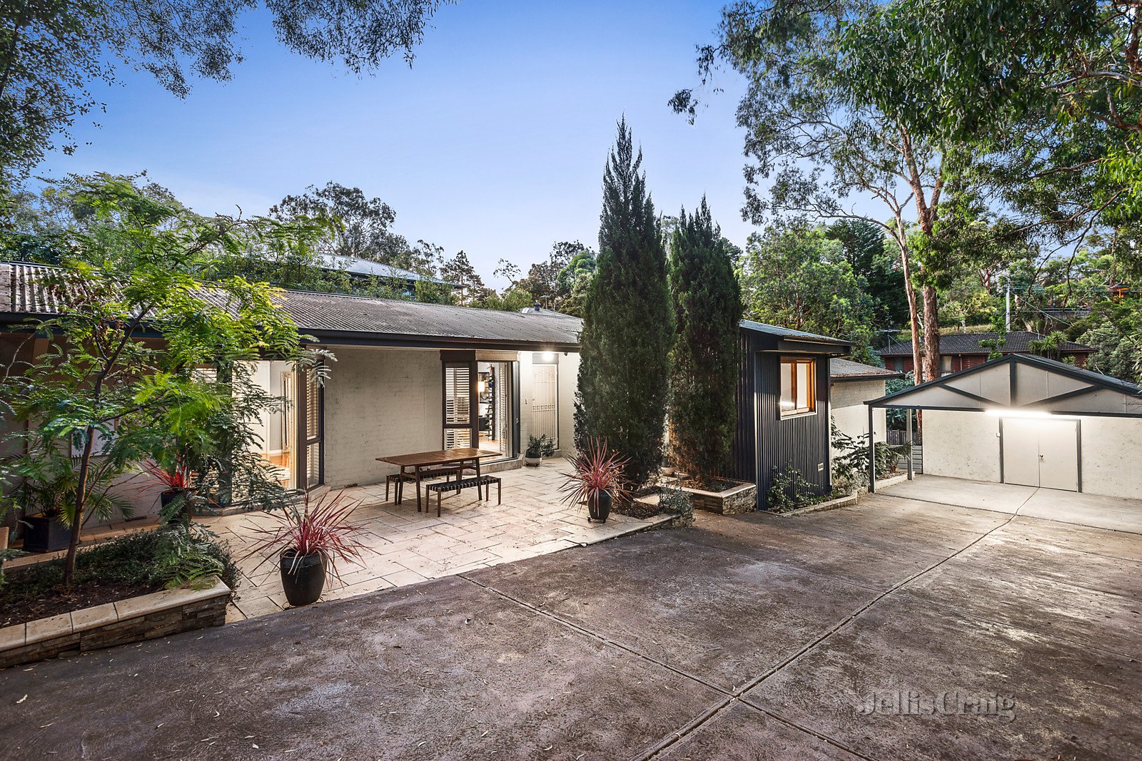 2/193 Rattray Road, Montmorency image 2