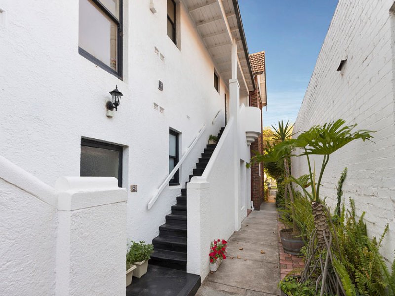 2/194 Page Street, Middle Park image 8