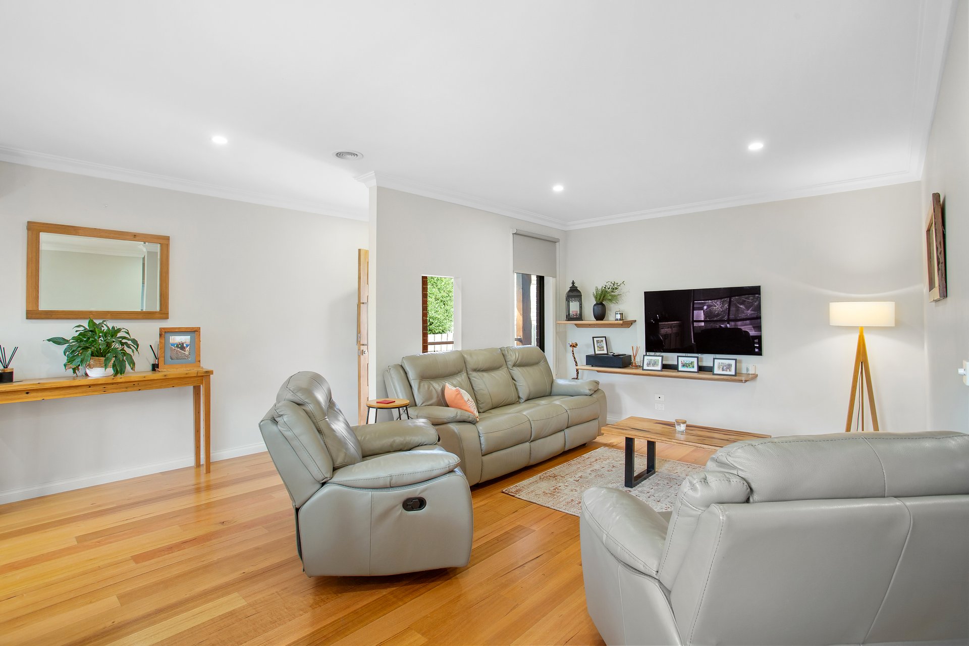 Property Gallery Thumbnail 3