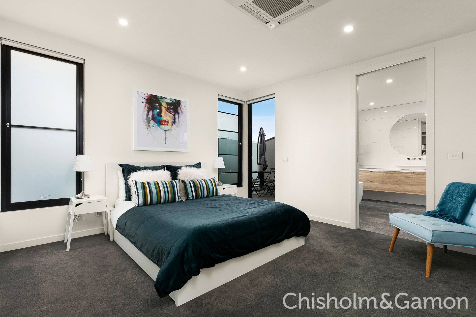 2/196 Graham Street, Port Melbourne image 6