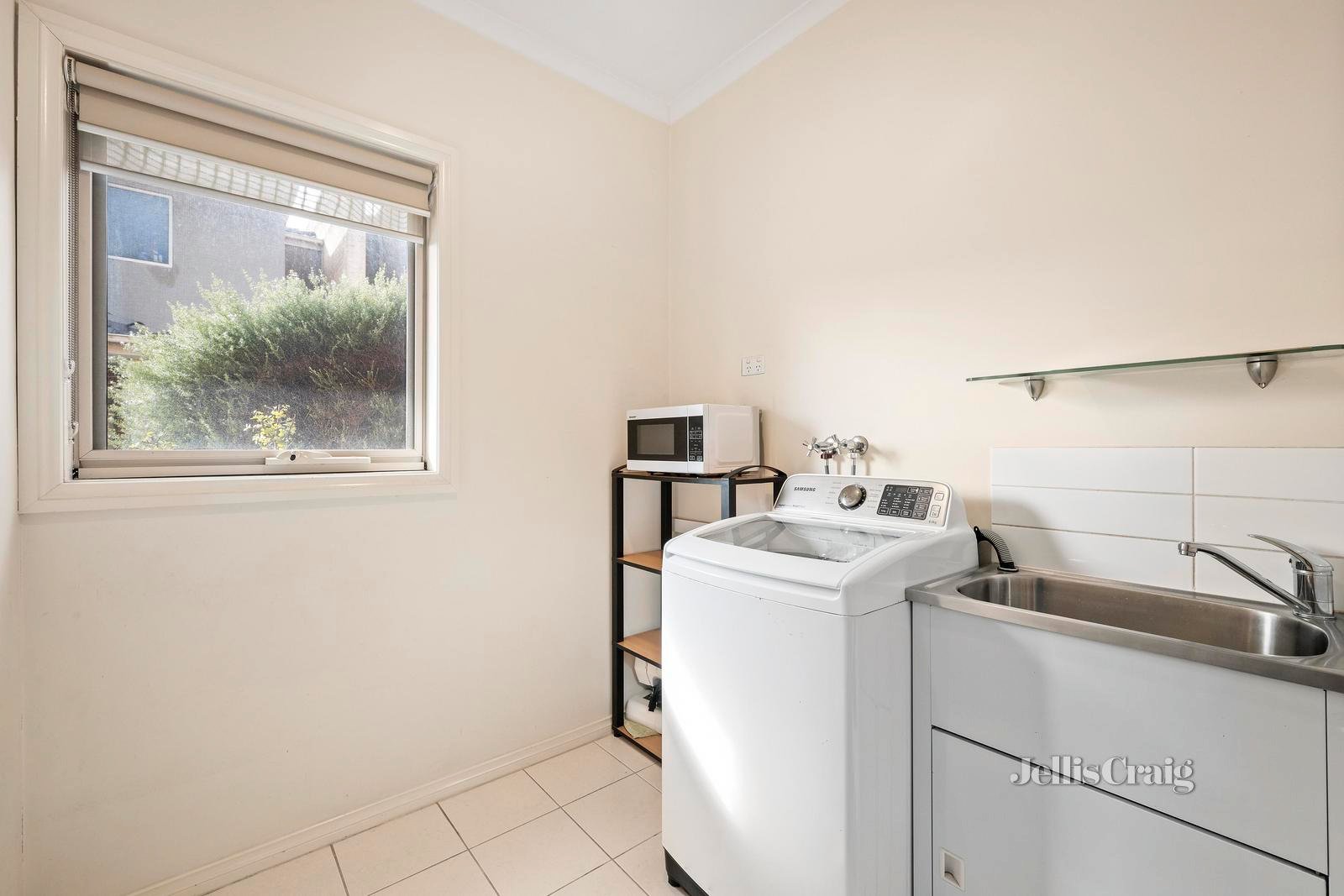 2/196 Hull Road, Mooroolbark image 10