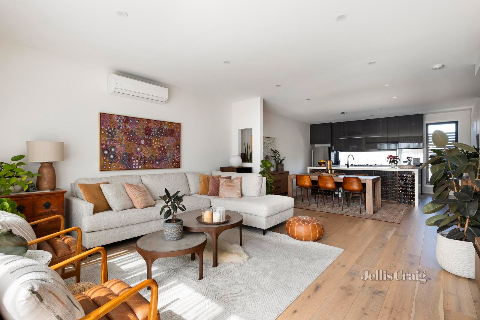 2/197 Separation Street, Northcote image 3