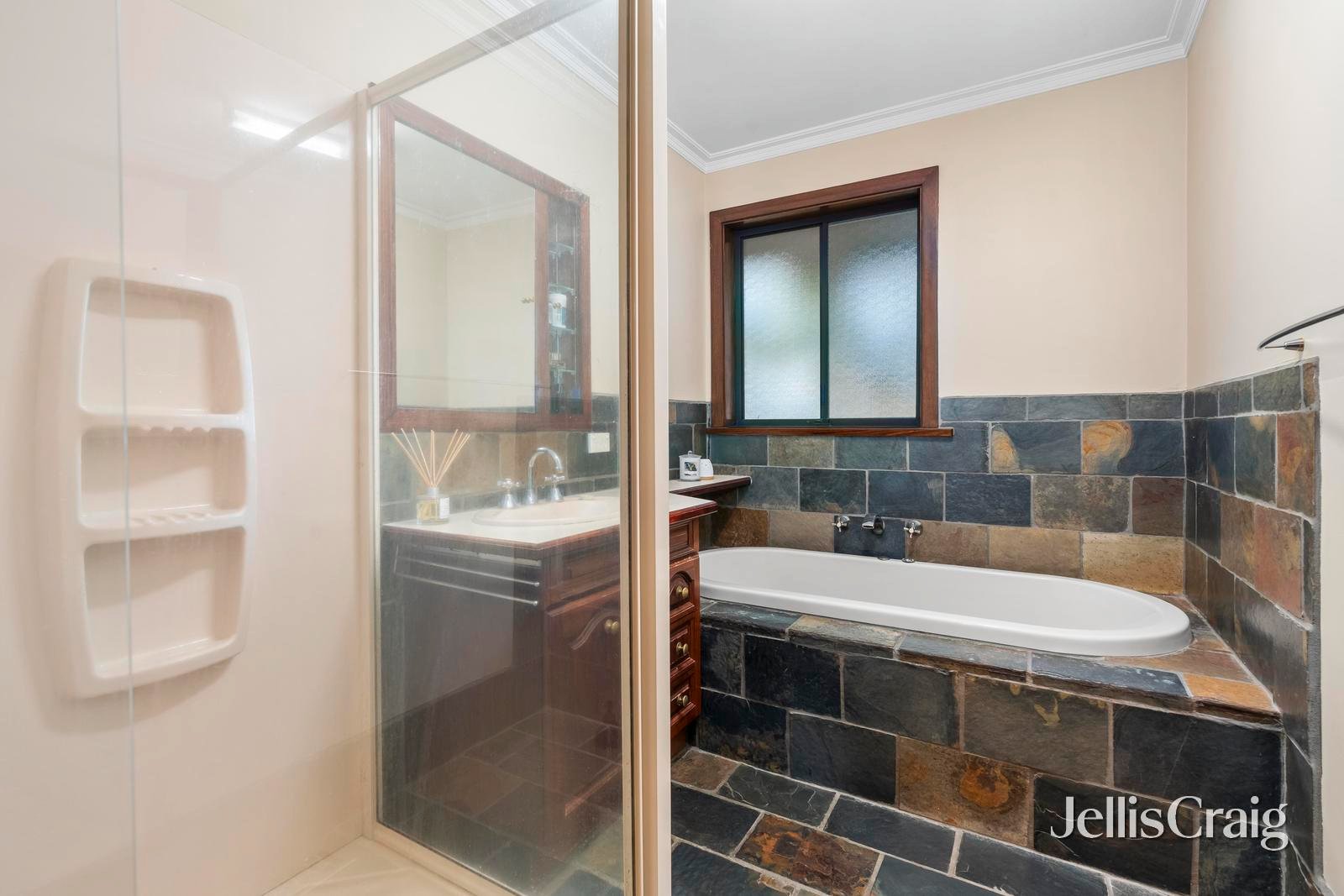 2/197 Waverley Road, Mount&nbsp;Waverley image 6