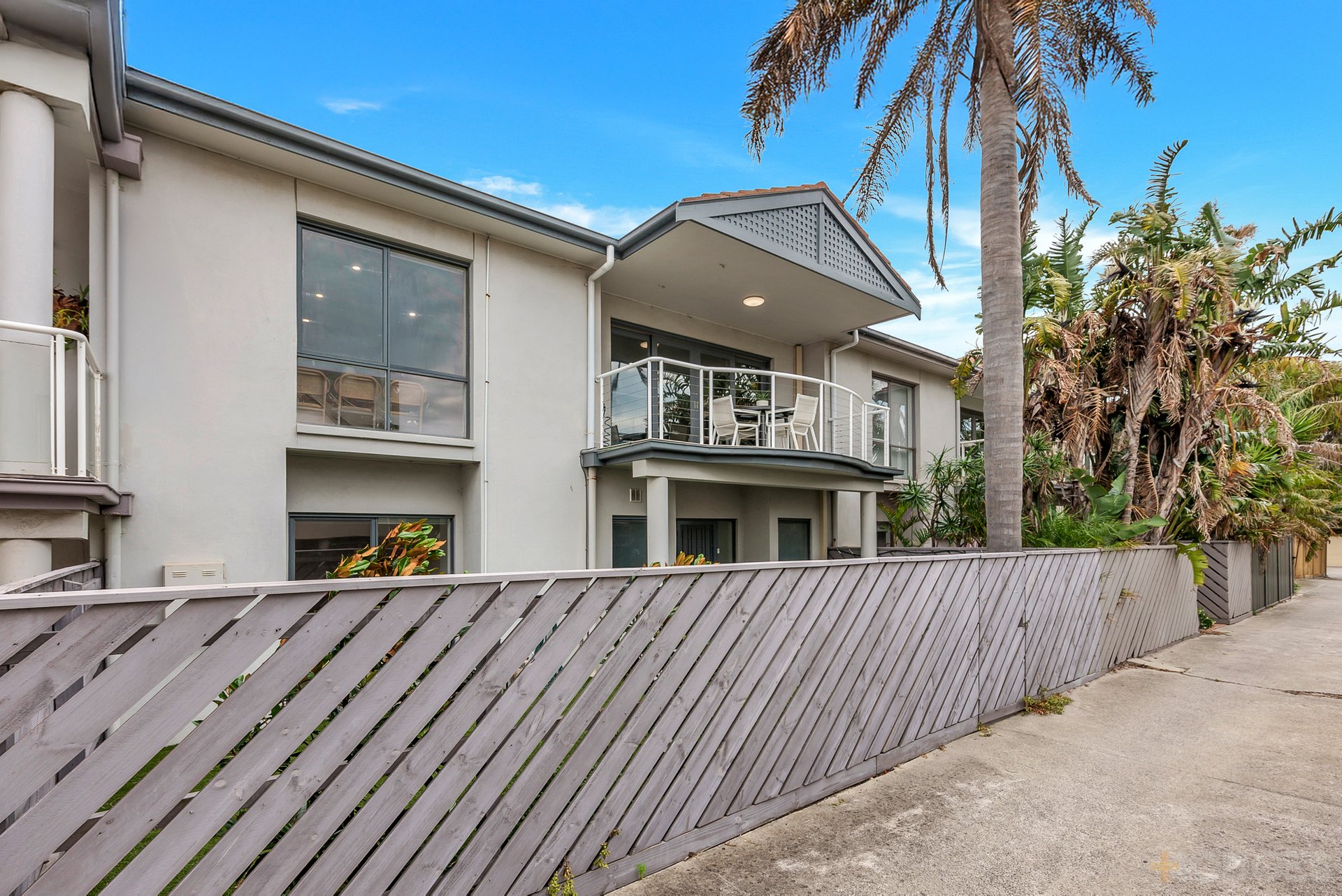 2 / 198 Nepean Highway Aspendale