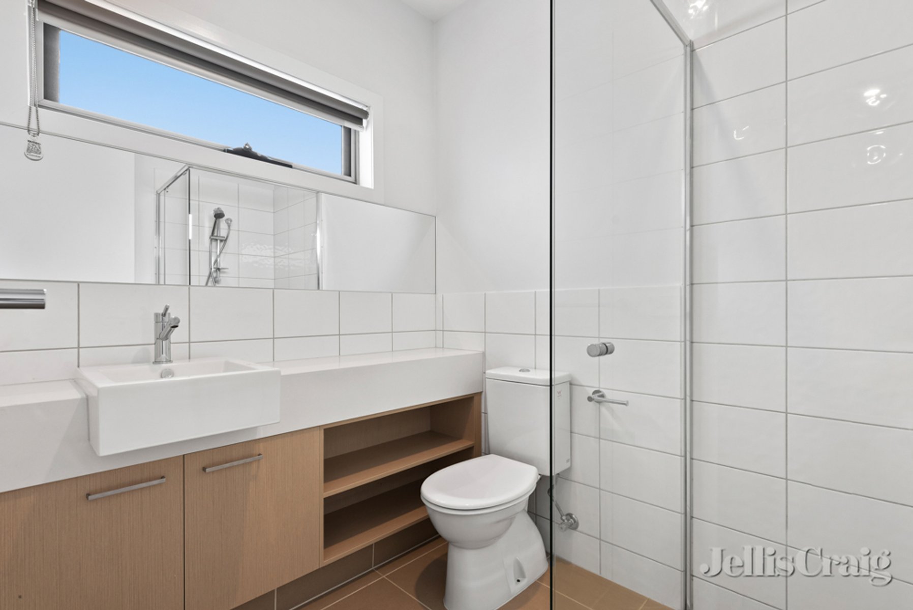 2/198 Sherbourne Road, Eltham image 8