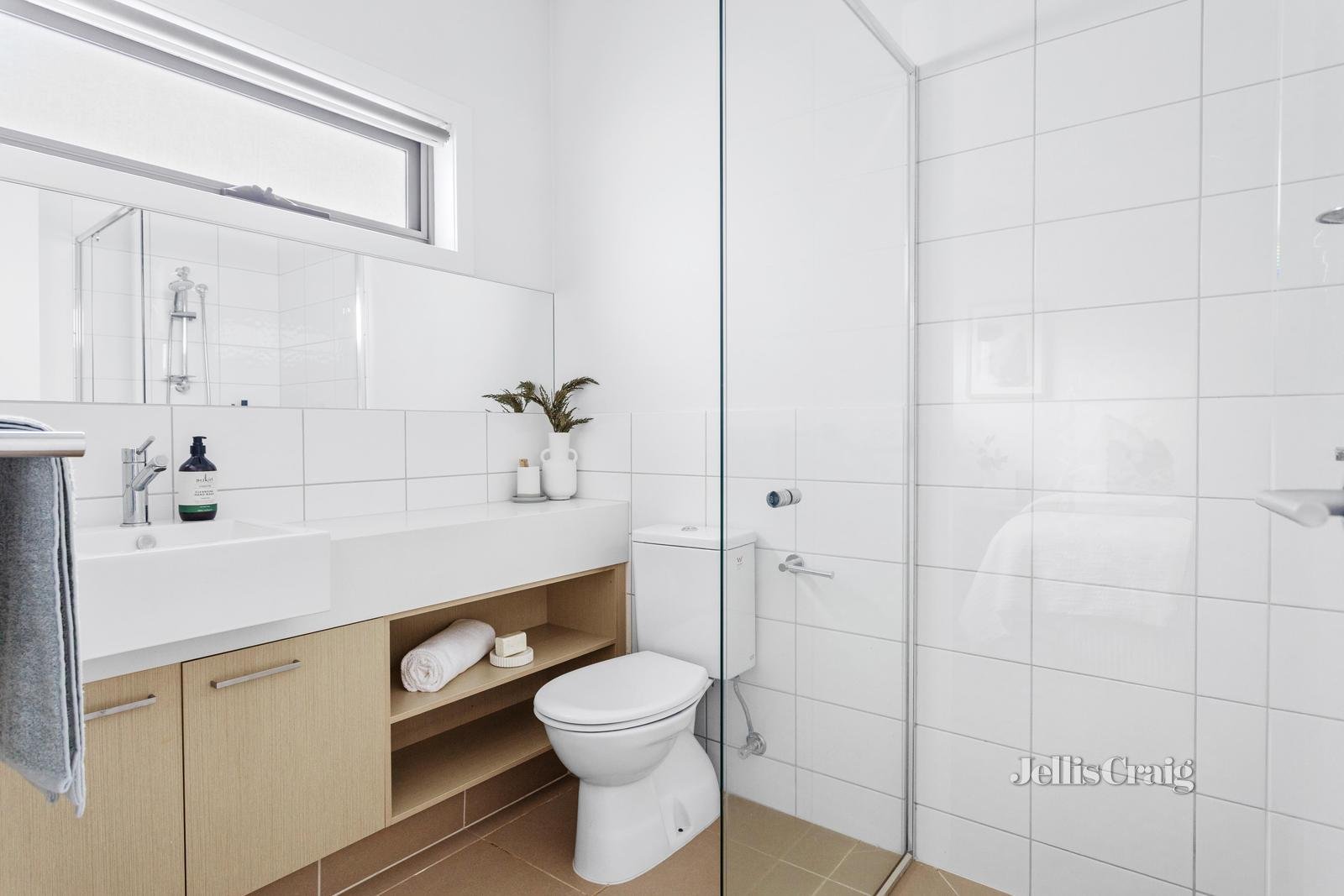 2/198 Sherbourne Road, Montmorency image 11