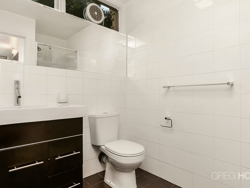 2/199 Montague St, South Melbourne image 6