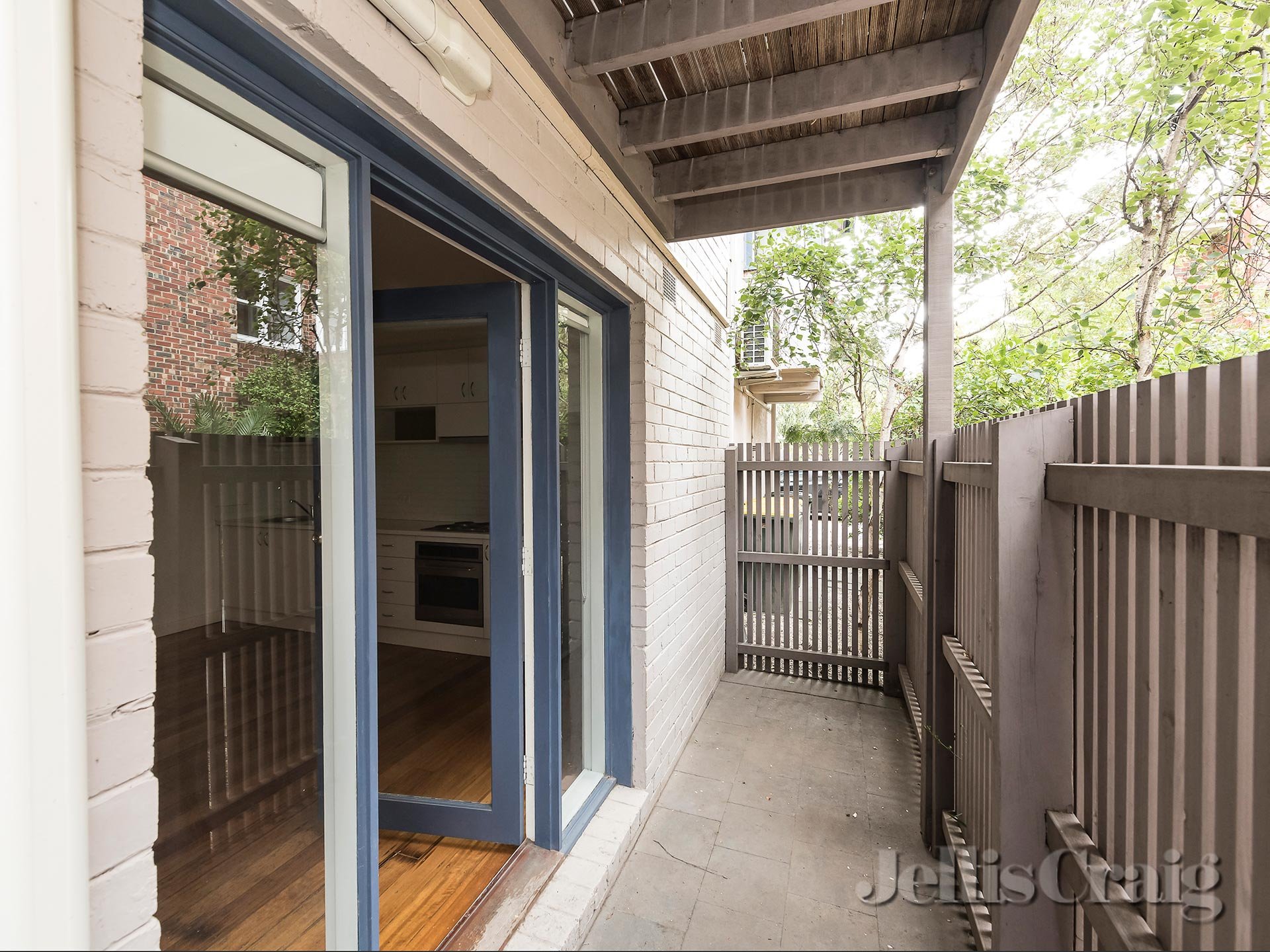 2/1a Hughenden Road, St Kilda East image 6