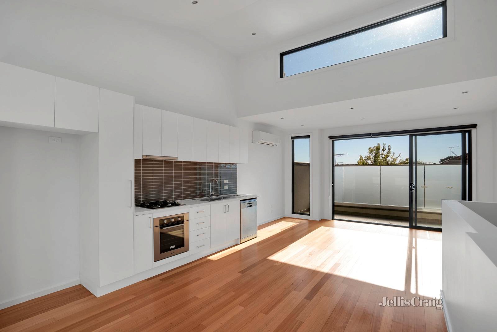 2/1A Plymouth Avenue, Pascoe Vale image 2