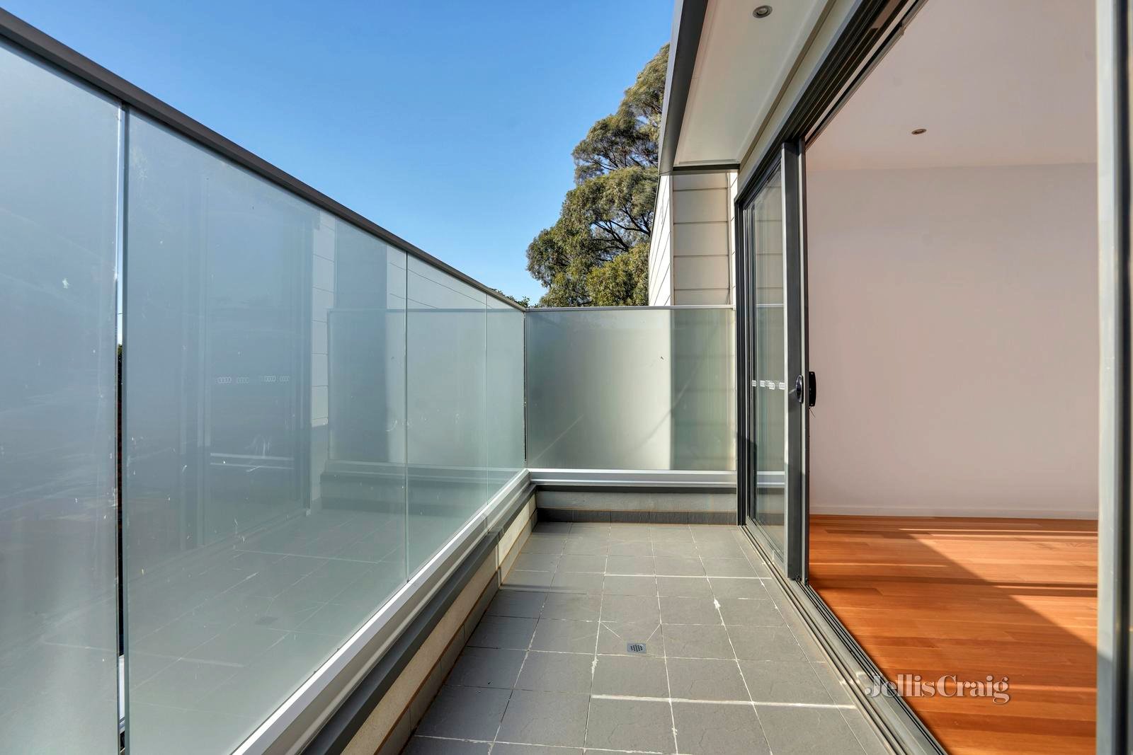 2/1A Plymouth Avenue, Pascoe Vale image 6
