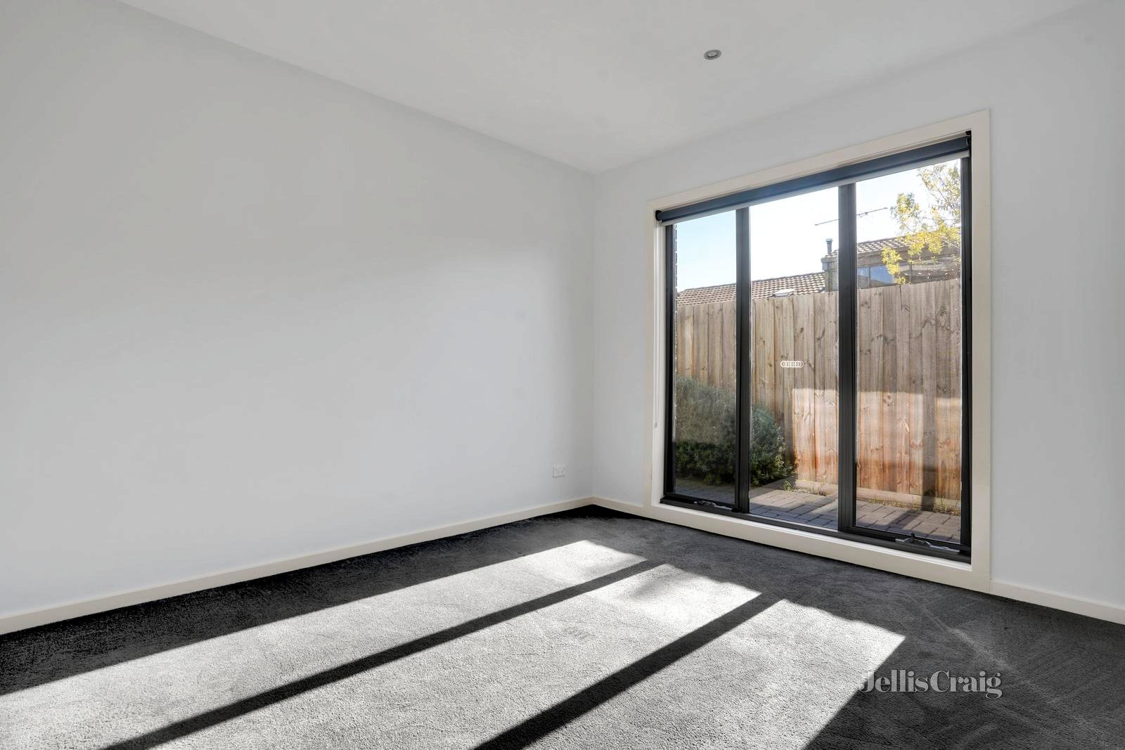 2/1A Plymouth Avenue, Pascoe Vale image 7