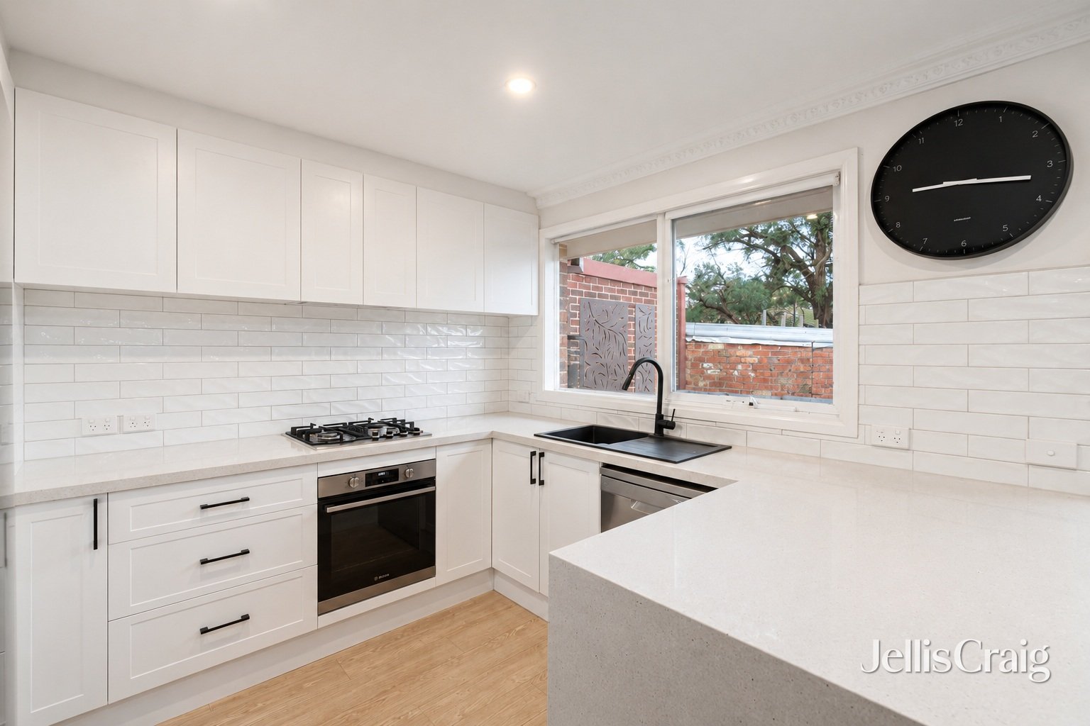 2/1A Service Road, Blackburn image 6
