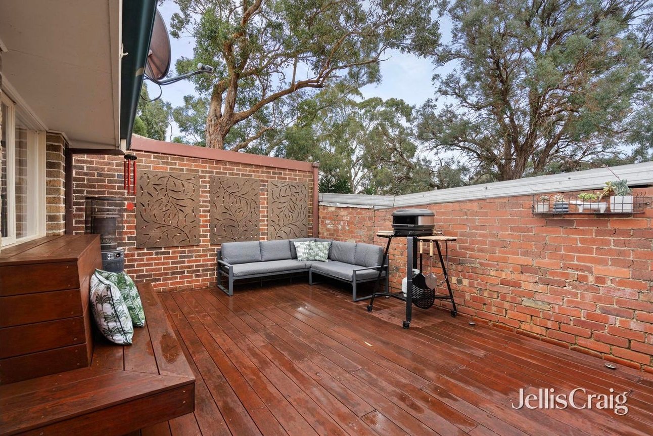 2/1A Service Road, Blackburn image 16