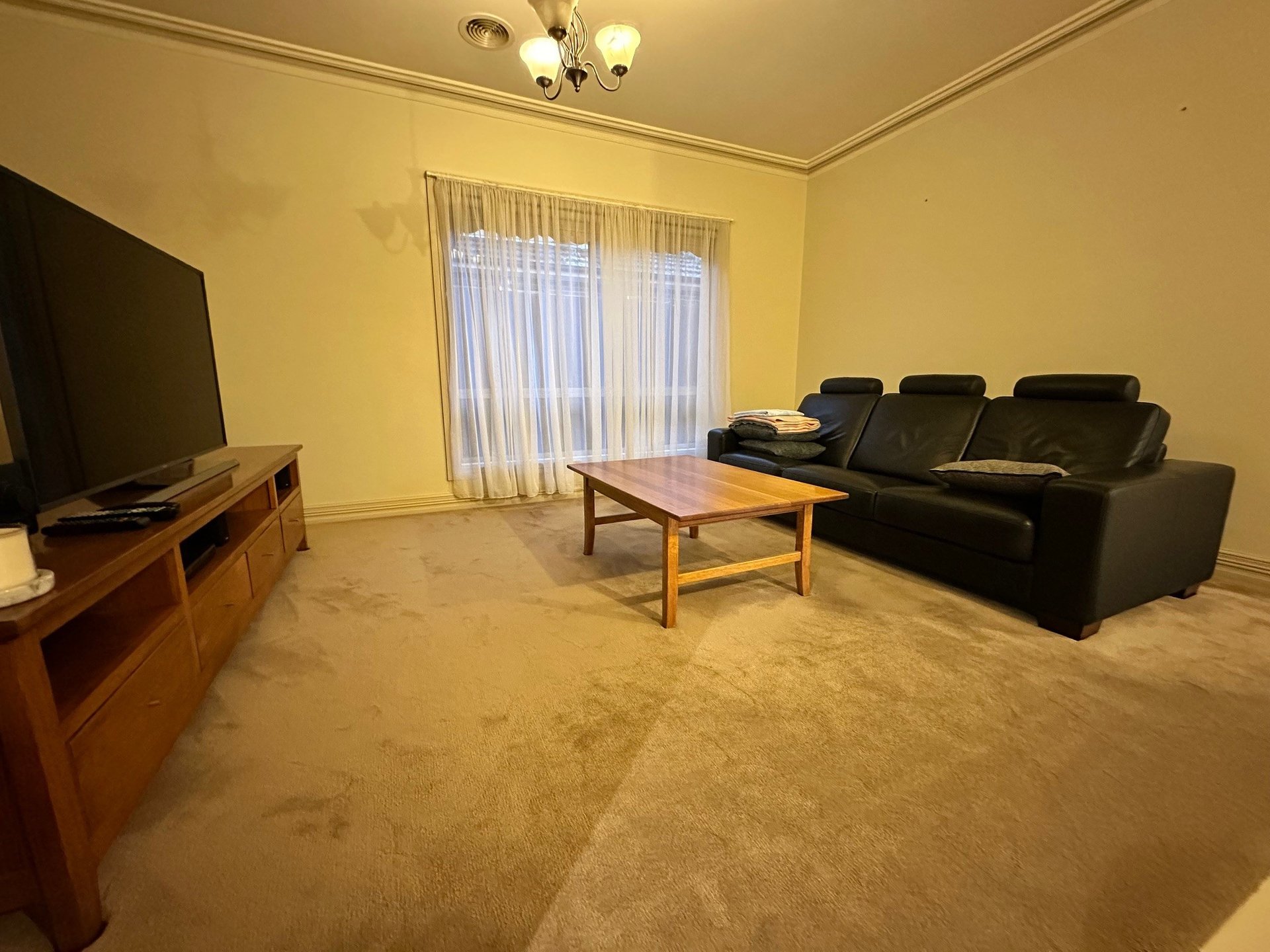 21A Vaynor Street, Niddrie image 2