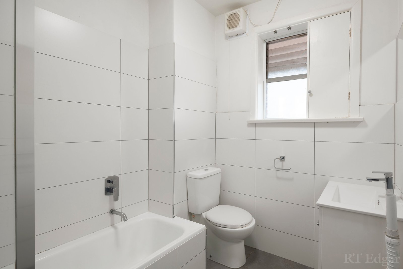 Property Gallery Thumbnail 8