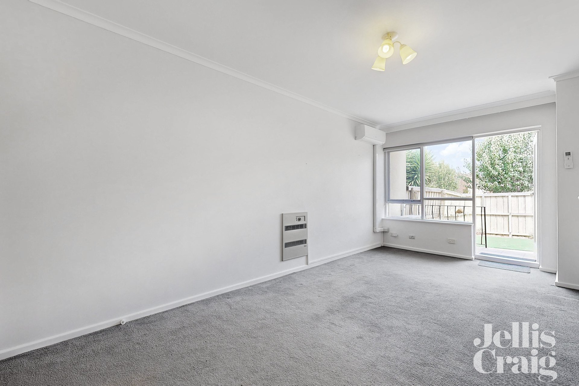 2/1C Kangaroo Road, Murrumbeena image 3