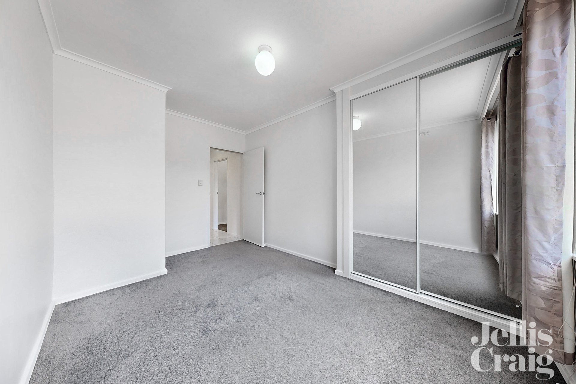 2/1C Kangaroo Road, Murrumbeena image 5
