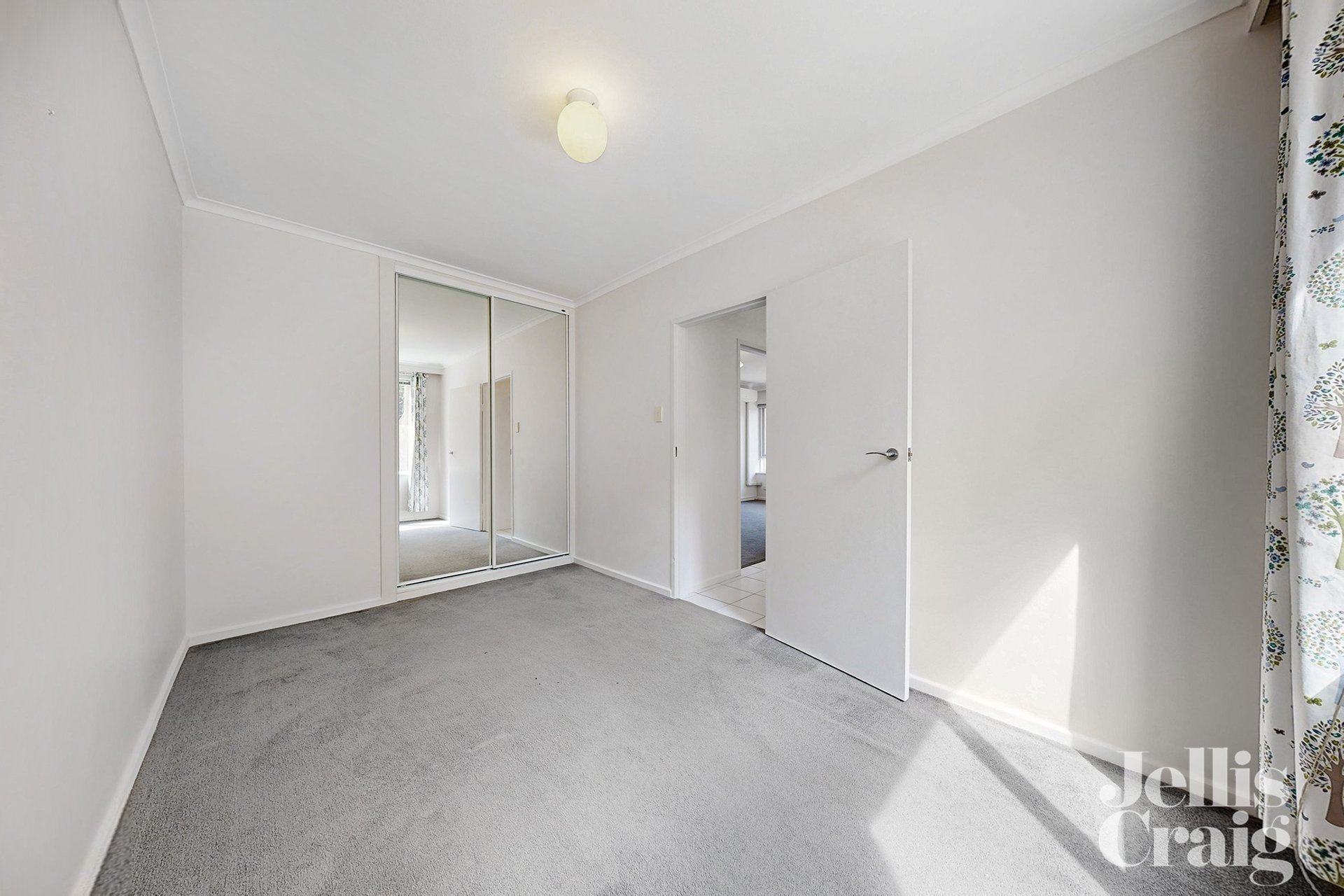 2/1C Kangaroo Road, Murrumbeena image 6