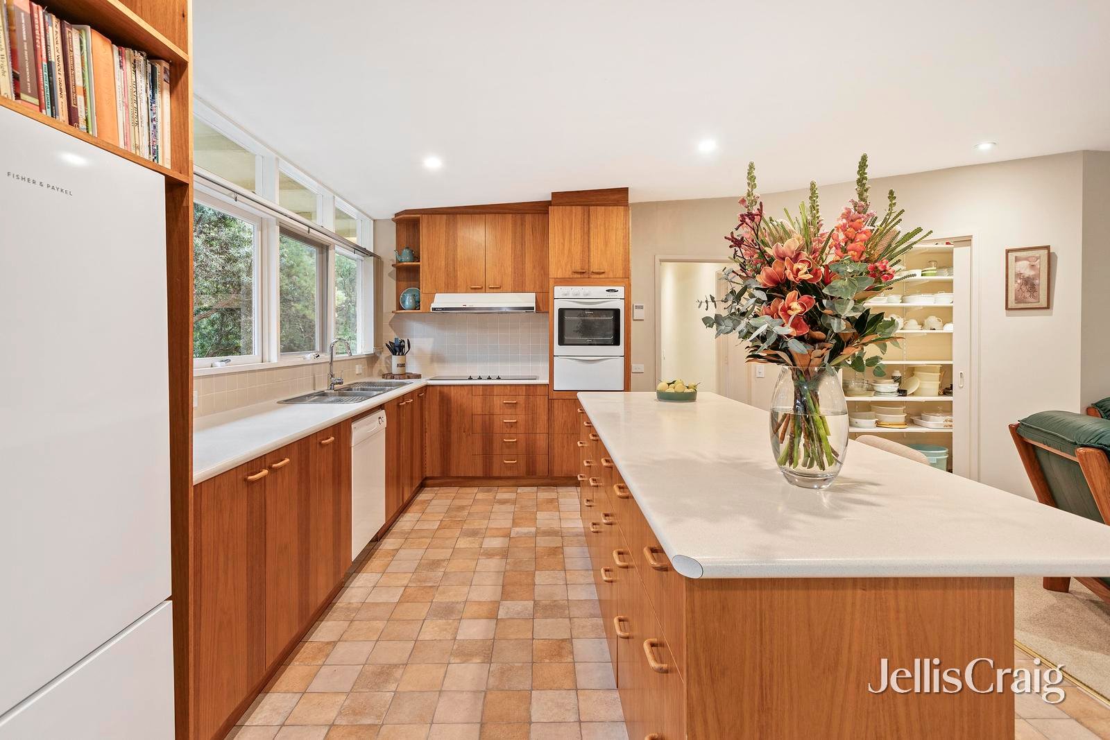 22-24 Feversham Avenue, Park Orchards image 6
