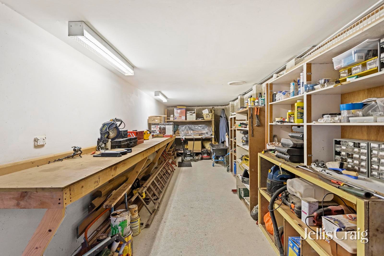 22-24 Feversham Avenue, Park Orchards image 11