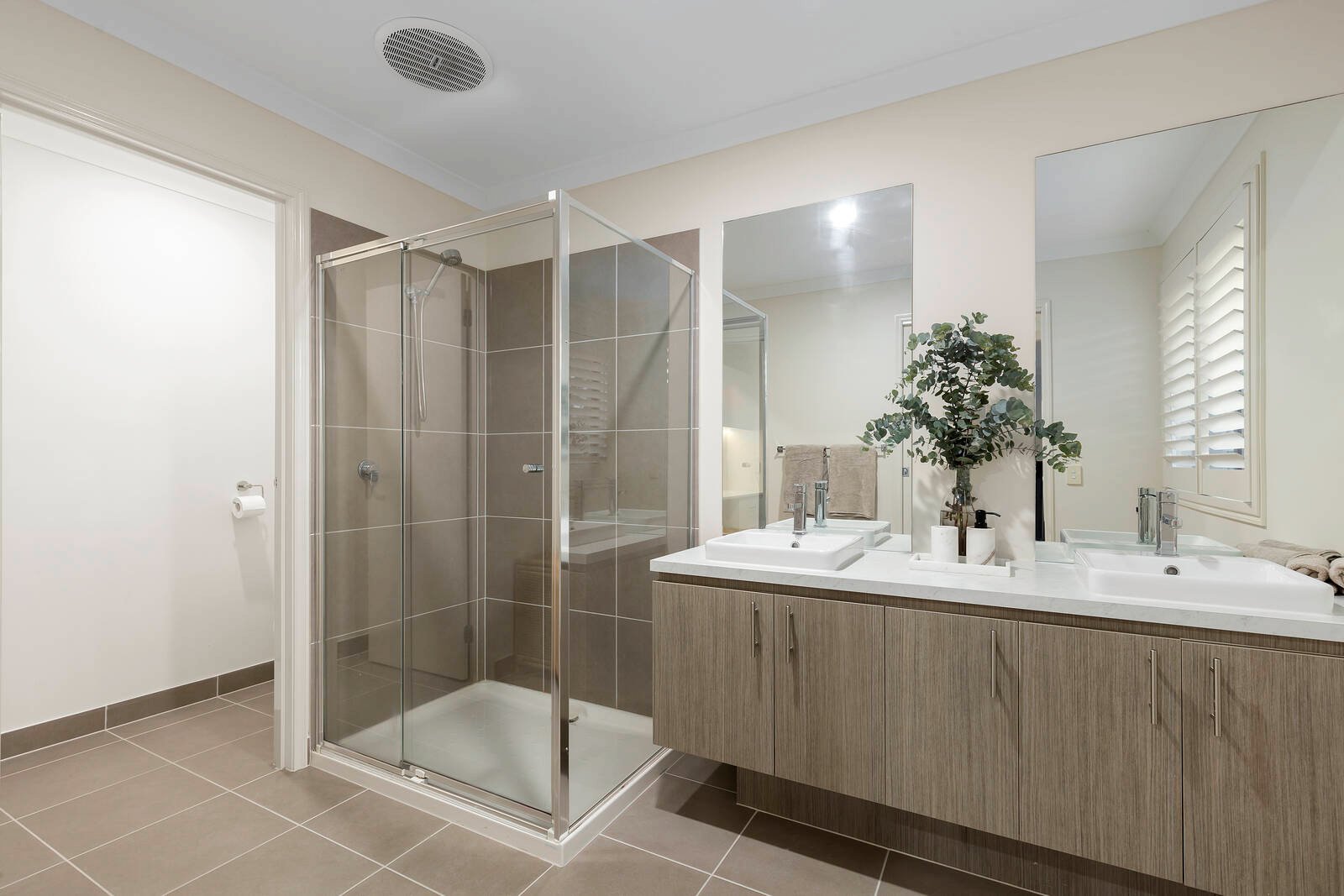 Property Gallery Thumbnail 18