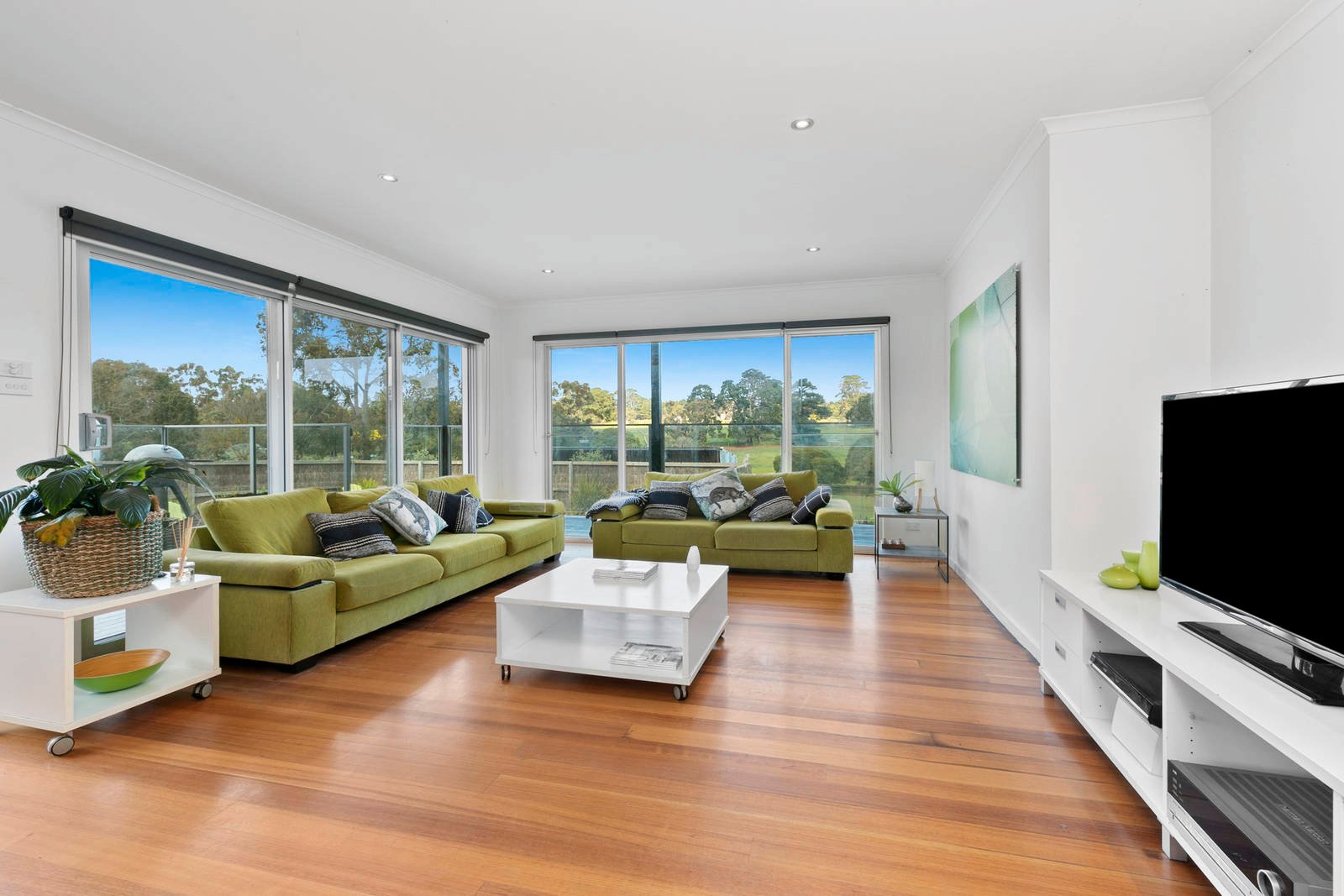 Property Gallery Thumbnail 6
