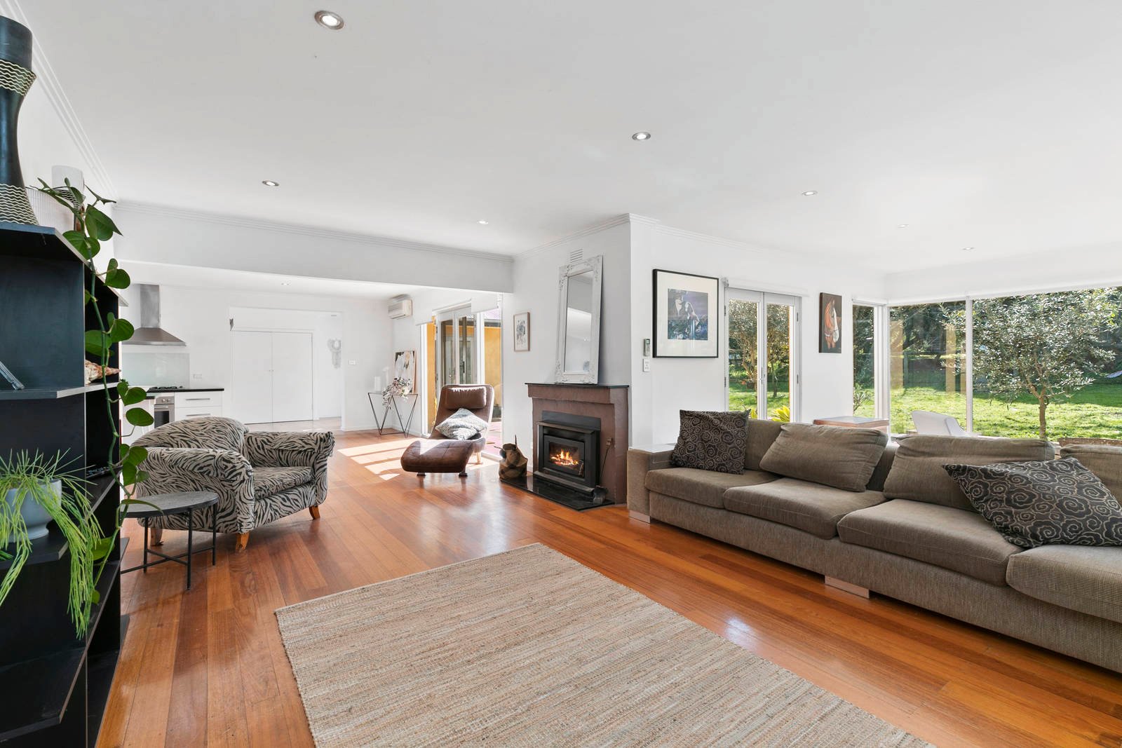 Property Gallery Thumbnail 7