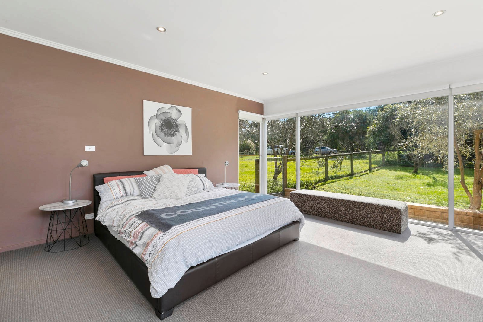 Property Gallery Thumbnail 9