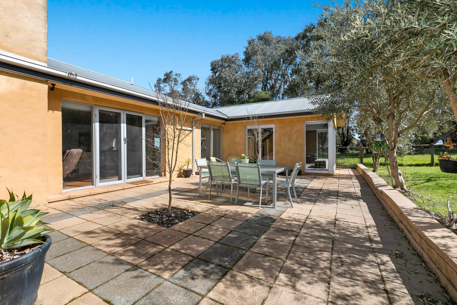 Property Gallery Thumbnail 14