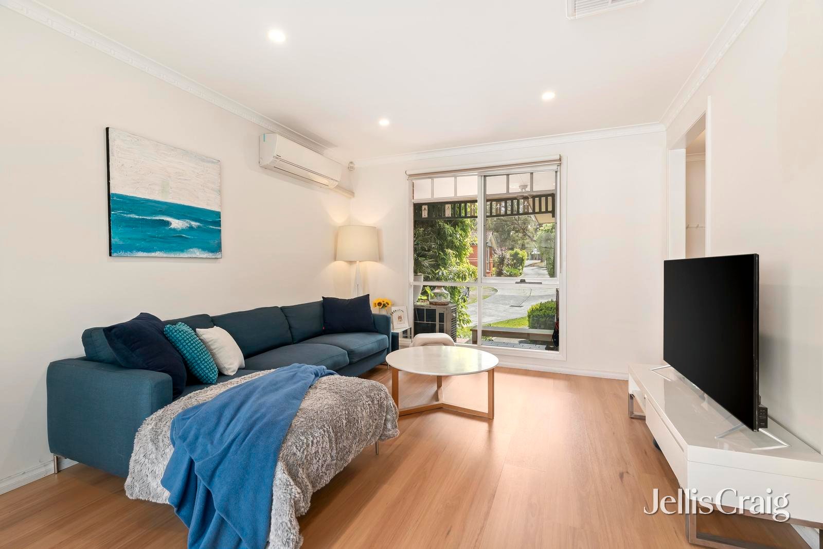 2/2-4 Bellevue Avenue, Doncaster East image 5