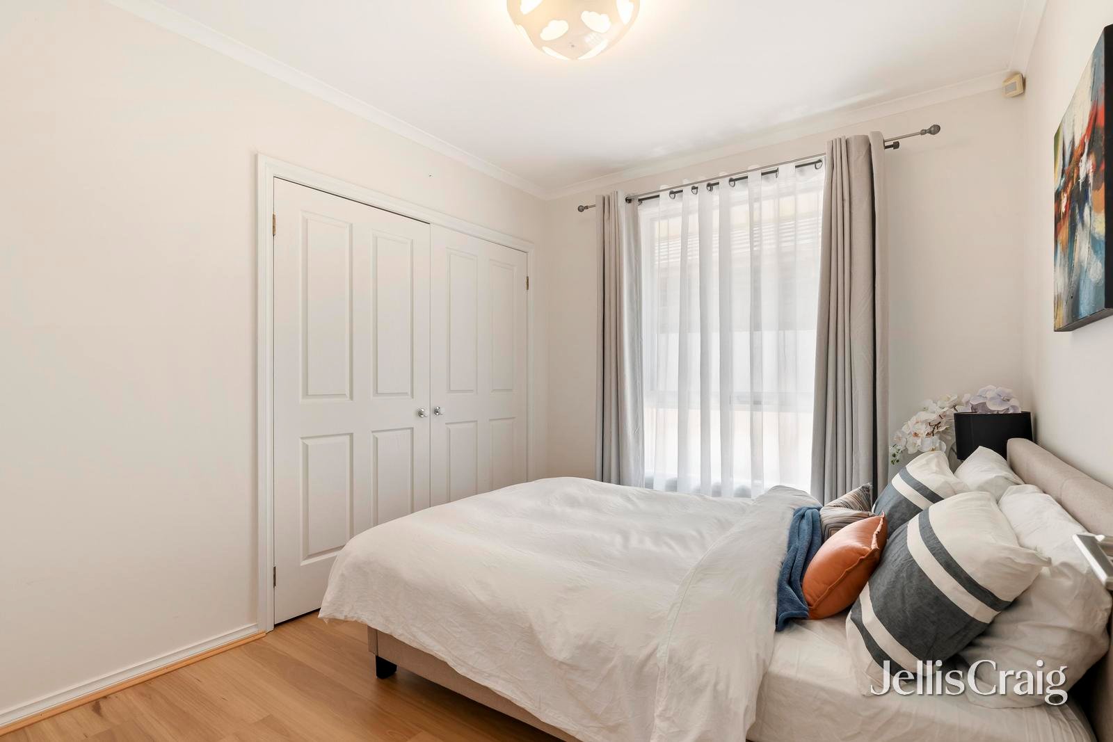 2/2-4 Bellevue Avenue, Doncaster East image 8