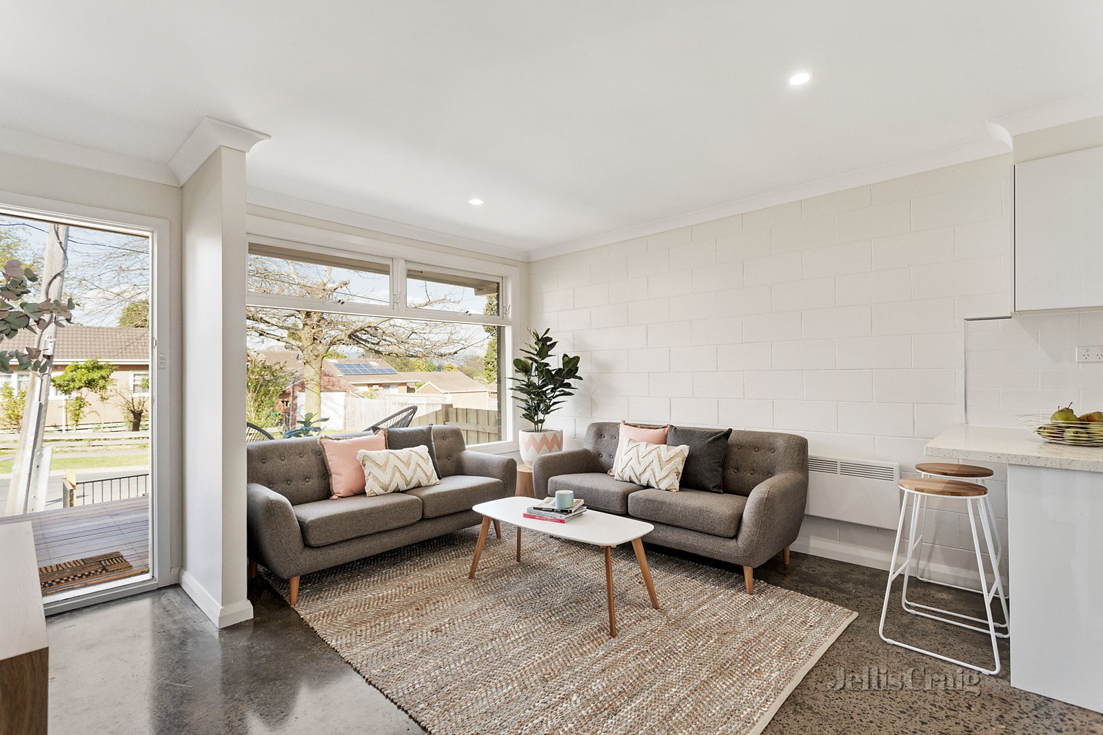 2/2-4 Creek Road, Mitcham image 2