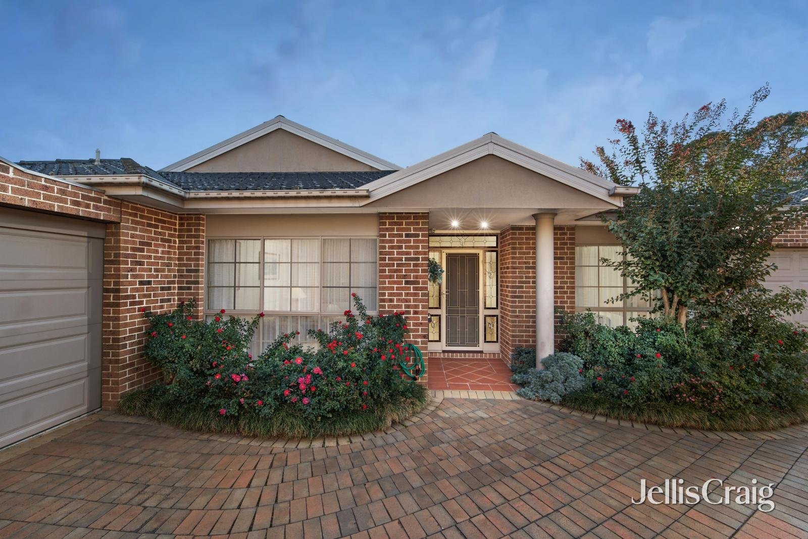 2/2-4 Flora Grove, Forest&nbsp;Hill image 1