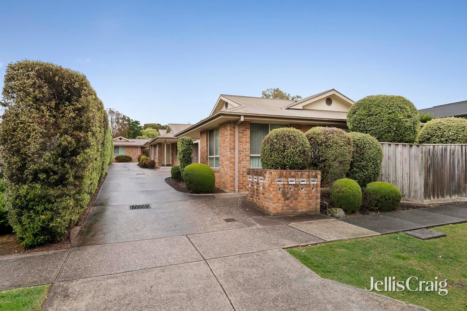 2/2-4 Lusher Road, Croydon image 1