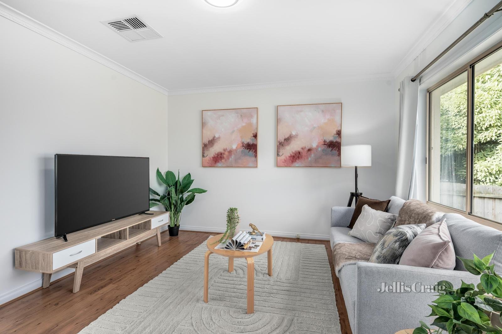 2/2-4 Stephensons Place, Mount Waverley image 2