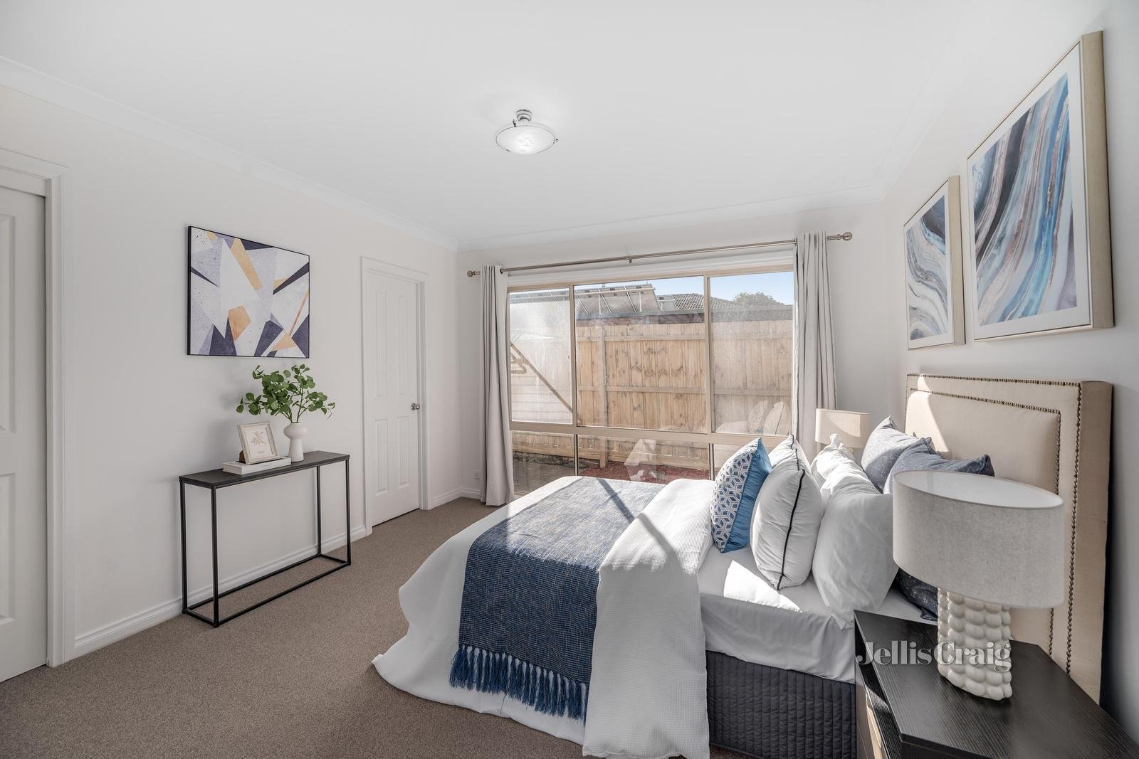 2/2-4 Stephensons Place, Mount Waverley image 7